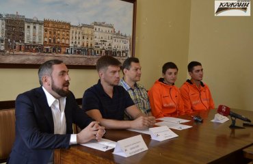 У Львові відбудеться найбільша волейбольна подія року – відкритий Кубок Лева волейбол, мужчины, львов, украина, польша, кажаны, интервью, кубок лева