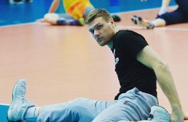 Украинский блокирующий Виктор Щекалюк продолжит карьеру в Белоруссии мужской волейбол, украинские волейболисты, блокирующий виктор щекалюк, трансфер, переход в батэ, белоруссия, кубок вызова трансляция матча , факел
