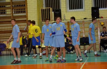 Чемпіонат Європи (U-17). Відбірковий турнір. Іспит по-угорськи мужской волейбол, юношеская сборная украины u-17, отбор на чемпионат европы в черкасах, интервью главного тренера, трансляции матчей