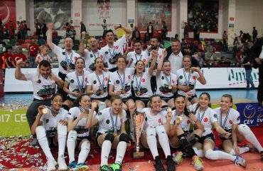 Турецкая "Бурса" выиграла Кубок Вызова 2016\17 женский волейбол, еврокубки, финал кубка вызова, бурса турция, олимпиакос греция, результаты матчей