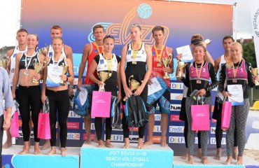 Дві українські пари на п'єдесталі чемпіонату EEVZA U-18 (ФОТО) пляжный волейбол, евза, укрианские пары, медали, рылова чечельницкая, дашевская лисица