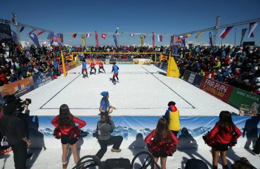 Українці посіли 9 та 17 місце на I чемпіонаті Європи з волейболу на снігу волейбол на снегу, волейбол на снігу, перший чемпіонат європи 2018, Віталій Дідух, Андрій Гольонко, Олена Борисенко, Ольга Довгопол, розклад, результати, трансляції матчів, відео, українські волейболісти