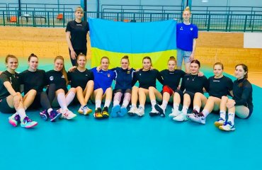 Дівоча збірна України U21 готується до відбору на ЧЄ жіночий волейбол, чемпіонат європи-2022, дівоча збірна україни, молодіжна збірна україни з волейболу, кваліфікація, юлія якушева, головний тренер, інтерв'ю, склад команди, розклад матчів