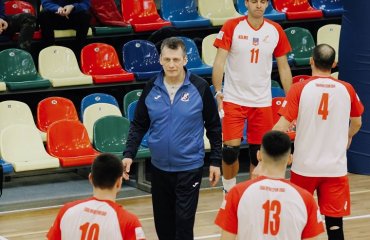 Головному тренеру МСК "Дніпро" потрібна термінова допомога рак, допомога, мск дніпро черкаси, олександр дибченко, пухлина мозку, тренер, український волейбол