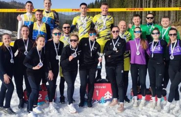 Закарпатські спортсмени вибороли золото на чемпіонаті України з волейболу на снігу волейбол на снігу, чемпіонат україни з волейболу на снігу