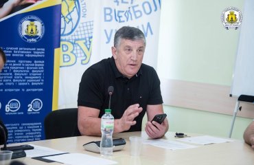 Михайло МЕЛЬНИК: “Якщо наші “іноземці” відмовляються грати за збірну, ми їх дискваліфікуємо” чоловічий волейбол, національна збірна україни з волейболу, золота євроліга-2024, скандал, василь тупчій, олег плотницький, рауль лосано, президент фву, михайло мельник, інтерв'ю