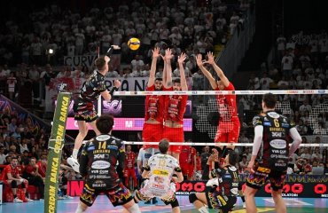 “Чивітанова” з 0–2 виграла півфінальну серію чемпіонату Італії у “Перуджі” чоловічий волейбол, перуджа - чивітанова, чемпіонат італії з волейболу, олег плотницький український волейболіст, півфінал