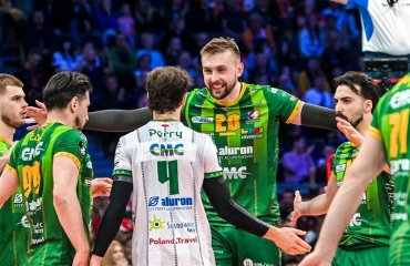 “Заверці” з 0:2 обіграв “Ястшембські” і вперше вийшов у фінал Ліги чемпіонів чоловічий волейбол, ліга чемпіоонів-2025, фінал, півфінал, алурон варта заверці, ястшембскі польщі, світовий волейбол, томаш форналь, бартош кволек