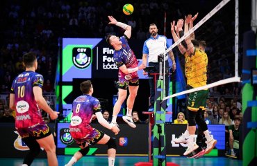 Дві атаки Плотницького приносять “Перуджі” золото Ліги чемпіонів (ВІДЕО) чоловічий волейбол, олег плотницький, ліга чемпіонів-2025, перуджа італія - заверці алурон варта польща, відео, фінал, перемога