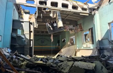 Зал, де тренувалася чемпіонка Європи, зруйновано російським ударом (ФОТО+ВІДЕО) пляжний волейбол, чоловічий волейбол, жіночий волейбол, війна росії проти україни, сумду, суми, марина гладун, чемпіонка європи, максим гладун, відео, фото