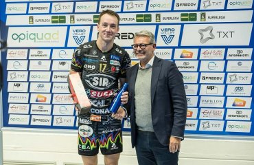 Українець Олег Плотницький – найкращий гравець стартового матчу чемпіонату Італії чоловічий волейбол, олег плотницький, український волейболіст, збірна україни з волейболу, перуджа італія, чемпіонат італії з волейболу, серія а1, монца, перемога, мвп, кращий волейболіст