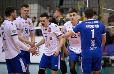“МХП-Ладижин” стартує у Суперлізі України з перемоги над “Поліцією охорони” чоловічий волейбол, поліція охорони-мха-ладижин, мхп-вінниця, андрій горбенко, вадим патратій, артем горошко, михайло якушенко, суперліга україни з волейболу, результати матчів, статистика матчу, відео матчу, волейбол україна