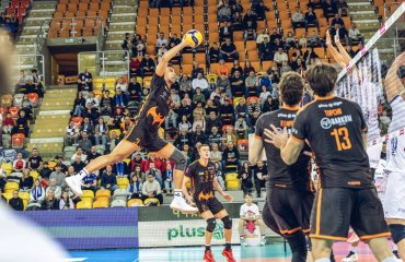 Два години боротьби: “Барком-Кажани” програли “Індикполу” на тай-брейку чоловічий волейбол, вк барком-кажани львів, ольштин, тай-брейк, чемпіонат польщі з волейболу, результати матчу, плюсліга, угіс крастіньш, турнірна таблиця