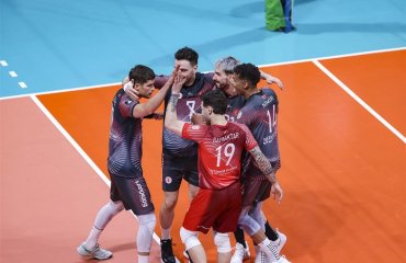 Визначився перший півфіналіст чоловічої Ліги чемпіонів чоловічий волейбол, ліга чемпіонів з волейболу, зіраат банккарт анкара туреччина, ресовія польща, півфінал, результати матчу, новини волейболу, світовий волейбол