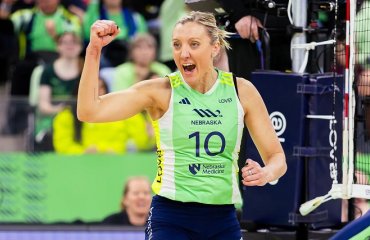 “Я зрозуміла, що гра ще не закінчила зі мною, а я – з нею”. Ларсон у 40 років відновить кар'єру жіночий волейбол, джордан ларсон, американська волейболістка, збірна сша з волейболу, поновення кар'єри, небраска, новини волейболу, світовий волейбол