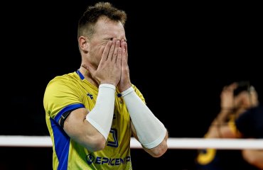 Україна поступилася Румунії у 1/8 фіналу та завершила виступи на Євро-2026 чоловічий волейбол, євро-2026, чемпіонат європи-2026, україна - румунія, результати матчу, поразка в 1\8 фіналу, 1\4 фіналу, плейоф, поразка, олег плотницький, василь тупчій, рауль лосано