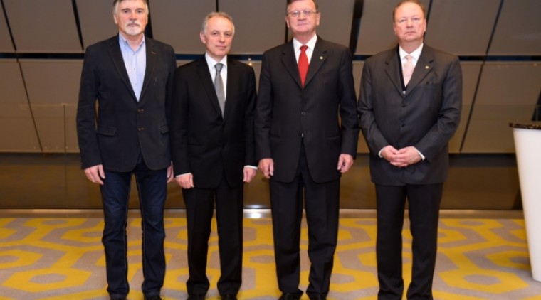  Президент CEV и чиновники MEVZA обсудили будущее волейбола