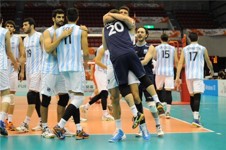  Сборная Аргентины обыгрывает команду Ирана