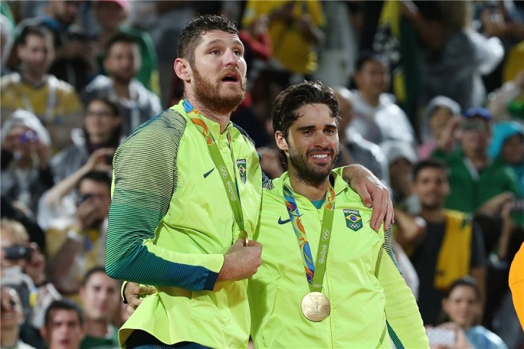  Бразильцы Алисон Черутти и Бруно Оскар Шмидт добывают золотые медали домашних Олимпийских Играх