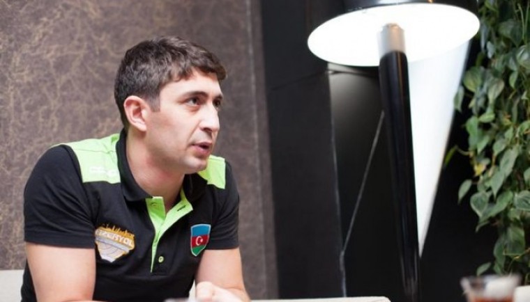  Главный тренер азербайджанского клуба уволен из-за интервью