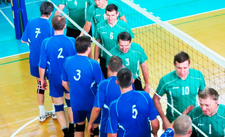  На міжнародний волейбольний турнір до Полтави приїхало 40 команд (ВIДЕО)