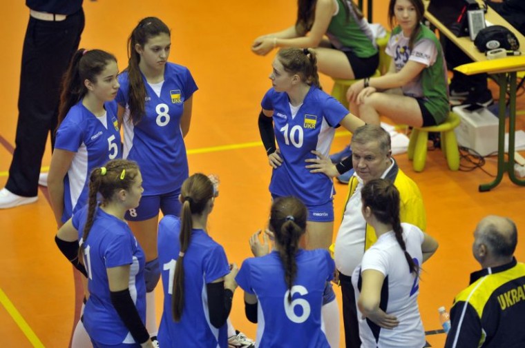 Женская сборная Украины U-17 Женская сборная Украины U-17 уступила сборной России в матче за третье место чемпионата EEVZA
