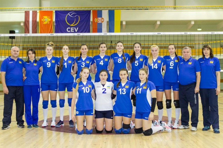 Женская сборная Украины U-18 Женская сборная Украины U-18 в пяти сетах победила сборную Латвии (ФОТО)