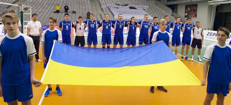 Мужская сборная Украины U-19 Мужская сборная Украины U-19 проиграла третий матч отборочного цикла ЧЕ (ФОТО)