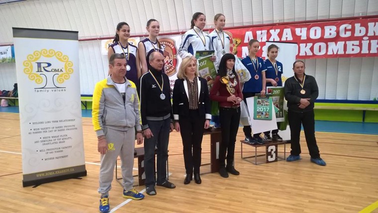 Переможцi зимового чемпіонату України з пляжного волейболу (дівчата U-15) Результати зимового чемпіонату України з пляжного волейболу (юнаки U-17 та дівчата U-15)