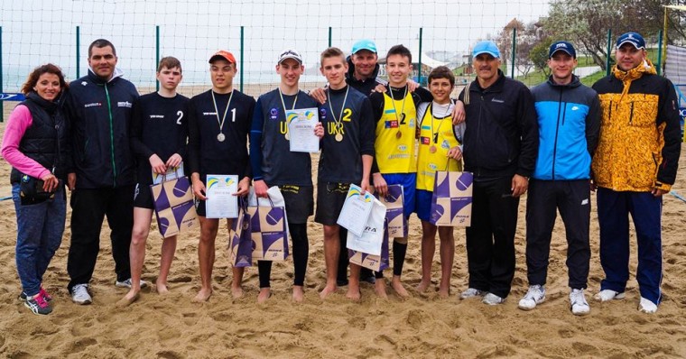 Чемпіонат України з пляжного волейболу-2017 (U-16) Результати чемпіонату України з пляжного волейболу U-16 (ФОТО+ВІДЕО)