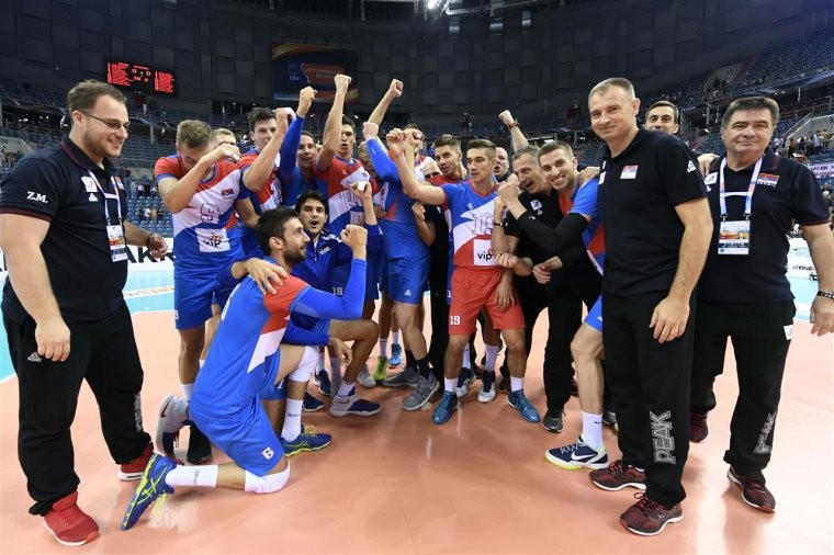Мужская сборная Сербии Сербия обыграла Болгарию и вышла в полуфинал ЧЕ-2017