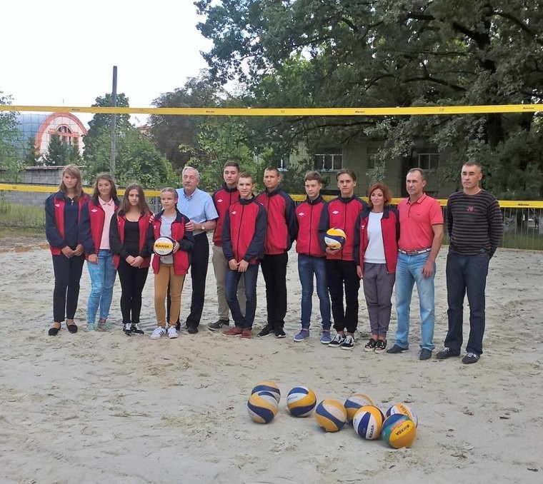  У ХОВУФКС відкрили перше в Україні відділення пляжного волейболу
