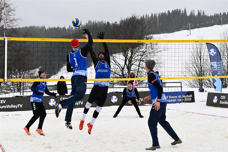 Волейбол на снігу: реєстрація на Відкритий чемпіонат України!