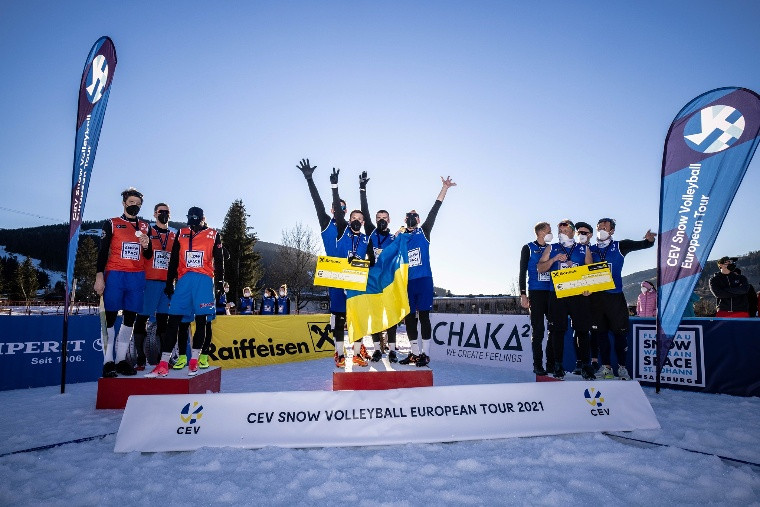 Призери європейського туру з волейболу на снігу-2021 Українці стали переможцями європейського туру з волейболу на снігу