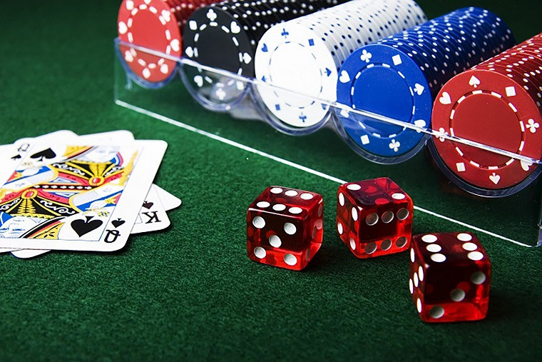  На сайте Casino Zeus Алексей Иванов рассказал о белорусских казино