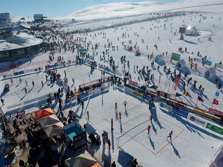  В Україні відбудеться один з етапів Європейського туру з волейболу на снігу