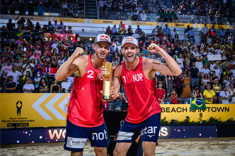  Пари з Норвегії та Бразилії стали чемпіонами світу з пляжного волейболу