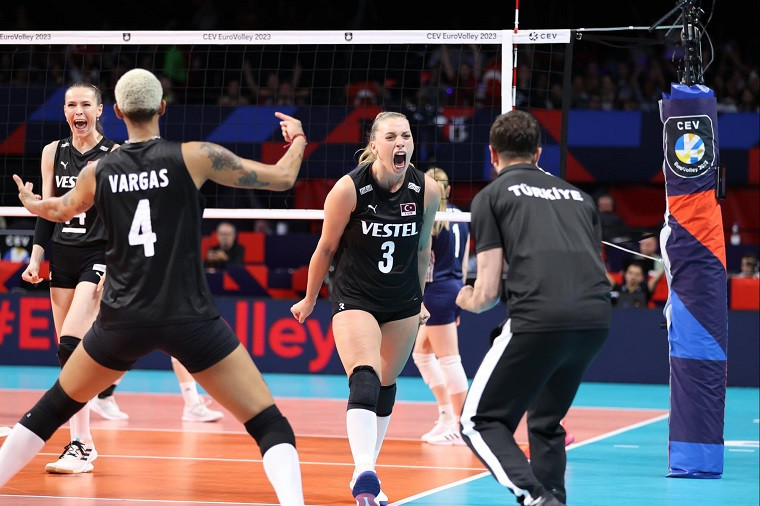 Збірна Туреччини з волейболу На жіночому чемпіонаті Європи визначились усі півфіналісти