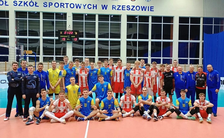 Збірна України з волейболу U20 Володимир РОМАНЦОВ: “Польща вигравала у наших збірних різного віку, тому дуже хотілося б зламати цю неприємну традицію”