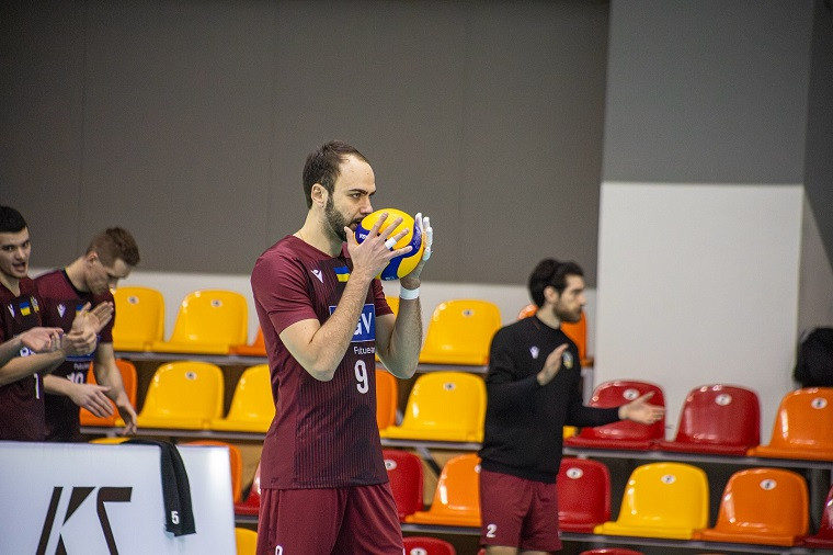 Віктор Шаповал Діагональний Віктор Шаповал став гравцем “Епіцентр-Подоляни”