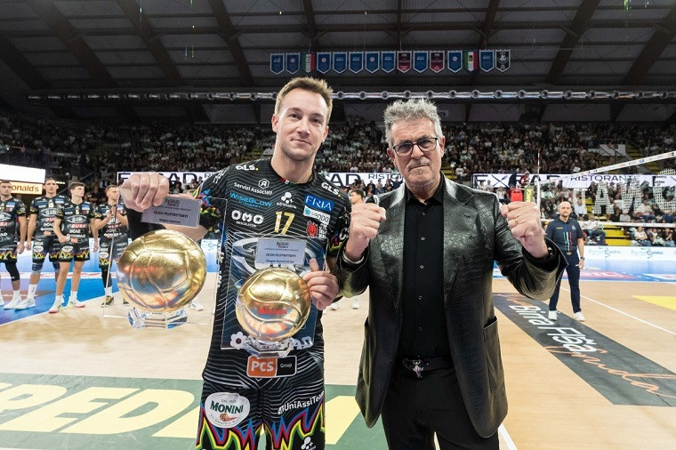 Олег Плотницький Олег Плотницький отримав нагороду за найкращу подачу чемпіонату Італії