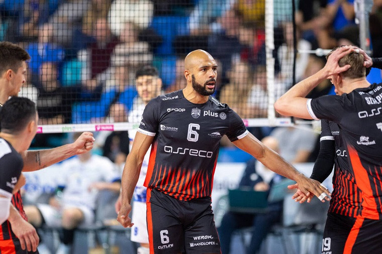 Денні Дем'яненко Денні ДЕМ’ЯНЕНКО: “У Польщі величезна пристрасть до волейболу”