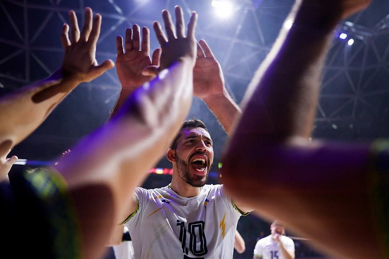 Юрій Семенюк Юрій СЕМЕНЮК: “Як капітану збірної України, мені було образливо за команду”