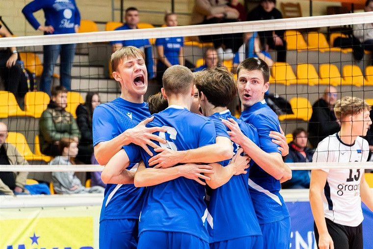 Юнацька збірна України з волейболу U18 Юнацька збірна України U18 пробилася до фіналу СЄВЗА