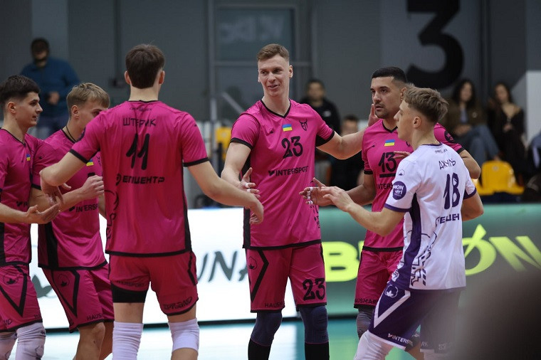 “Епіцентр-Подоляни–Збірна України U-20” “Епіцентр-Подоляни–Збірна України U-20” став першим фіналістом Суперкубка України-2025