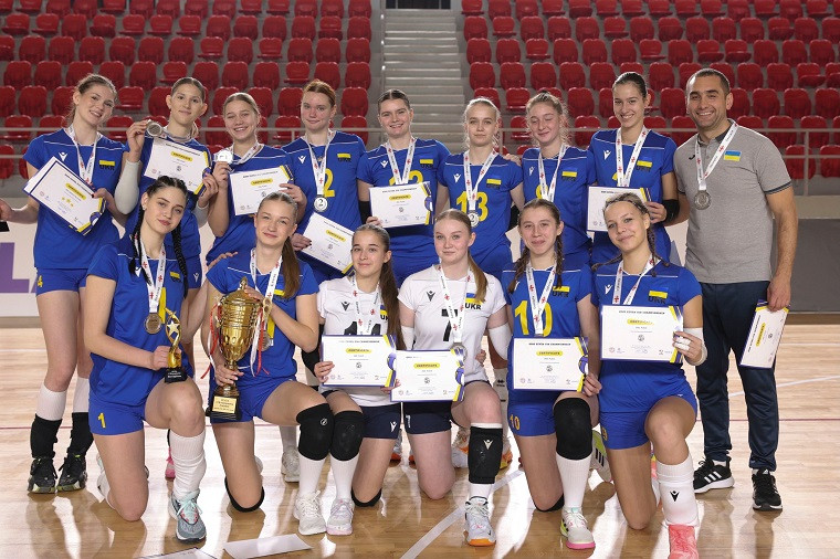 Дівоча збірна України U18 Дівоча збірна України U18 – срібна призерка СЄВЗА-2025