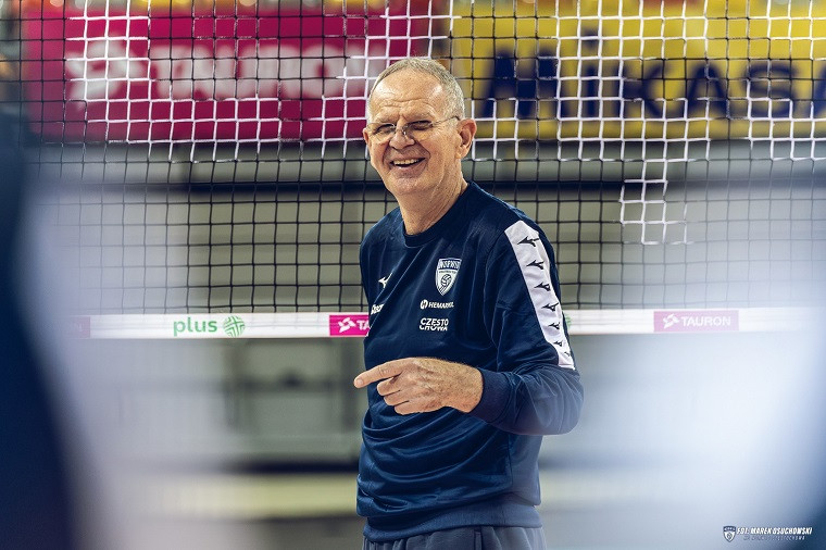 Любомир Травіца 71-річний Травіца змінив Фаласку на посаді головного тренера “Ченстохови”