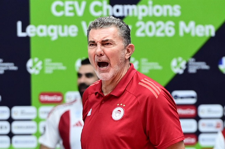 Андреа Гардіні “Олімпіакос” відправив головного тренера у відставку після вильоту з ЛЧ