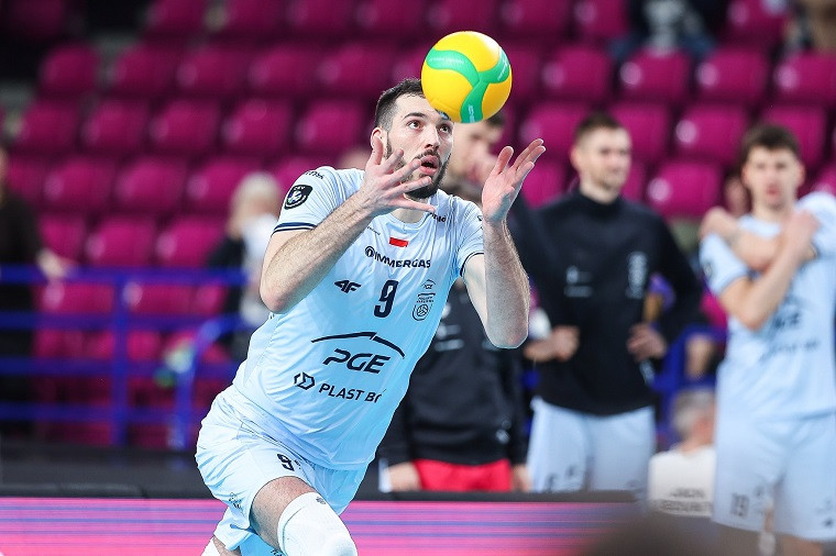 Юрій Семенюк Українська стіна: Семенюк домінує на блоці та потрапляє до команди тижня в ЛЧ