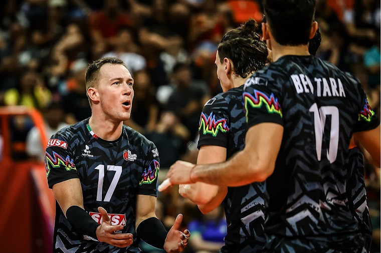 Олег Плотницький Визначилися півфіналісти клубного чемпіонату світу-2025